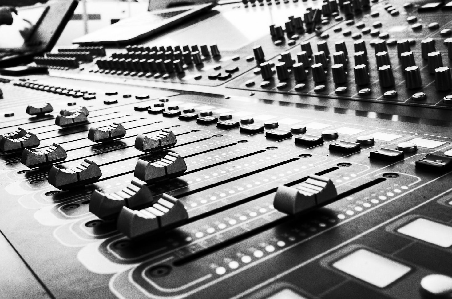 Essential Gear For Every Rising DJ