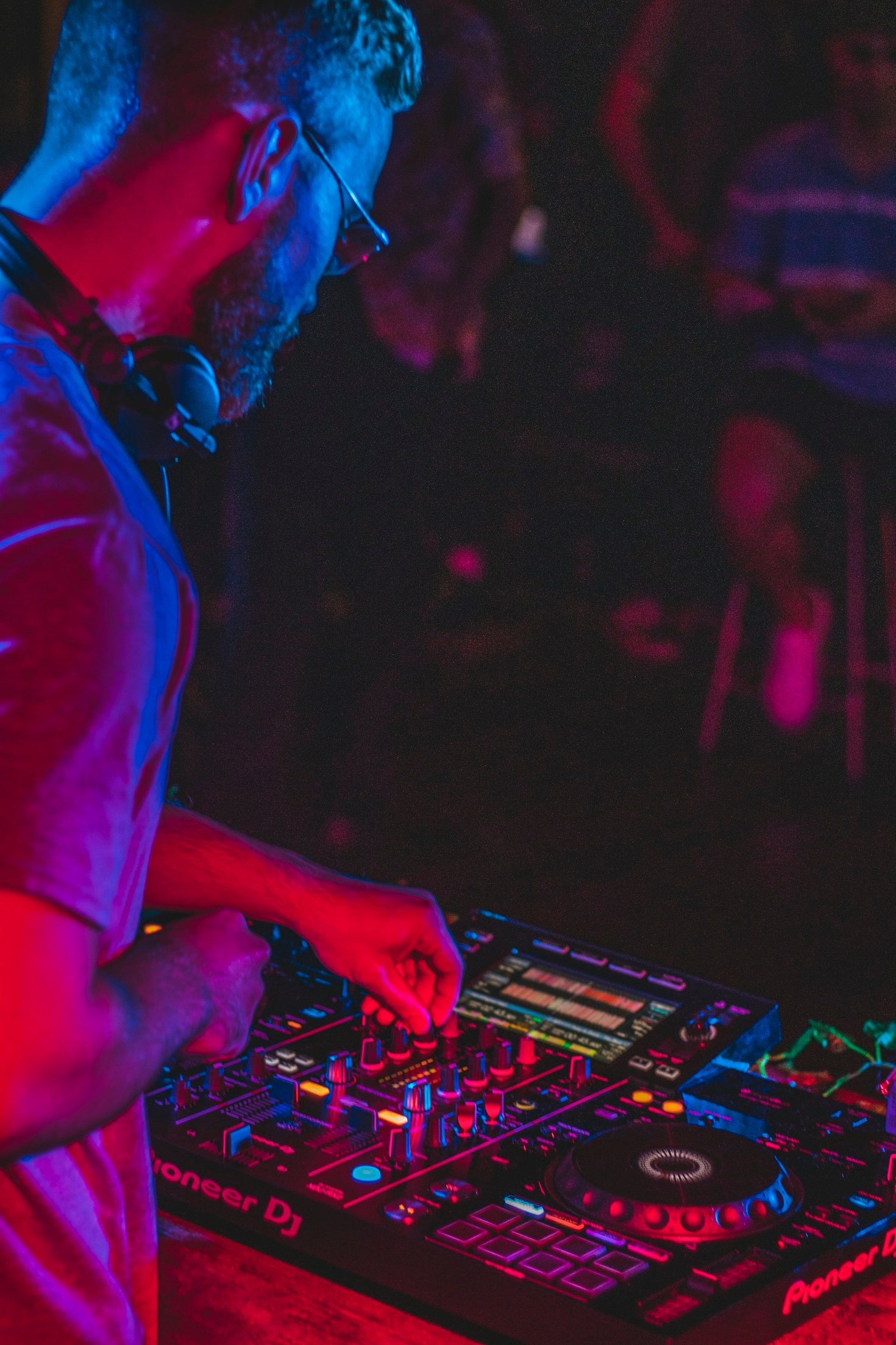 The Evolution Of Modern Mixing Techniques